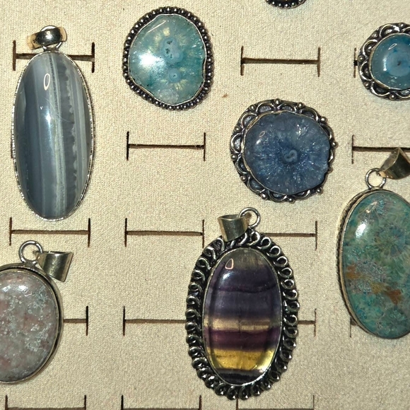 Resellers Lot ~33 Pcs of .925 Sterling Plated Gemstone Jewelry Most NWOT, 3 Vint - Picture 5 of 5